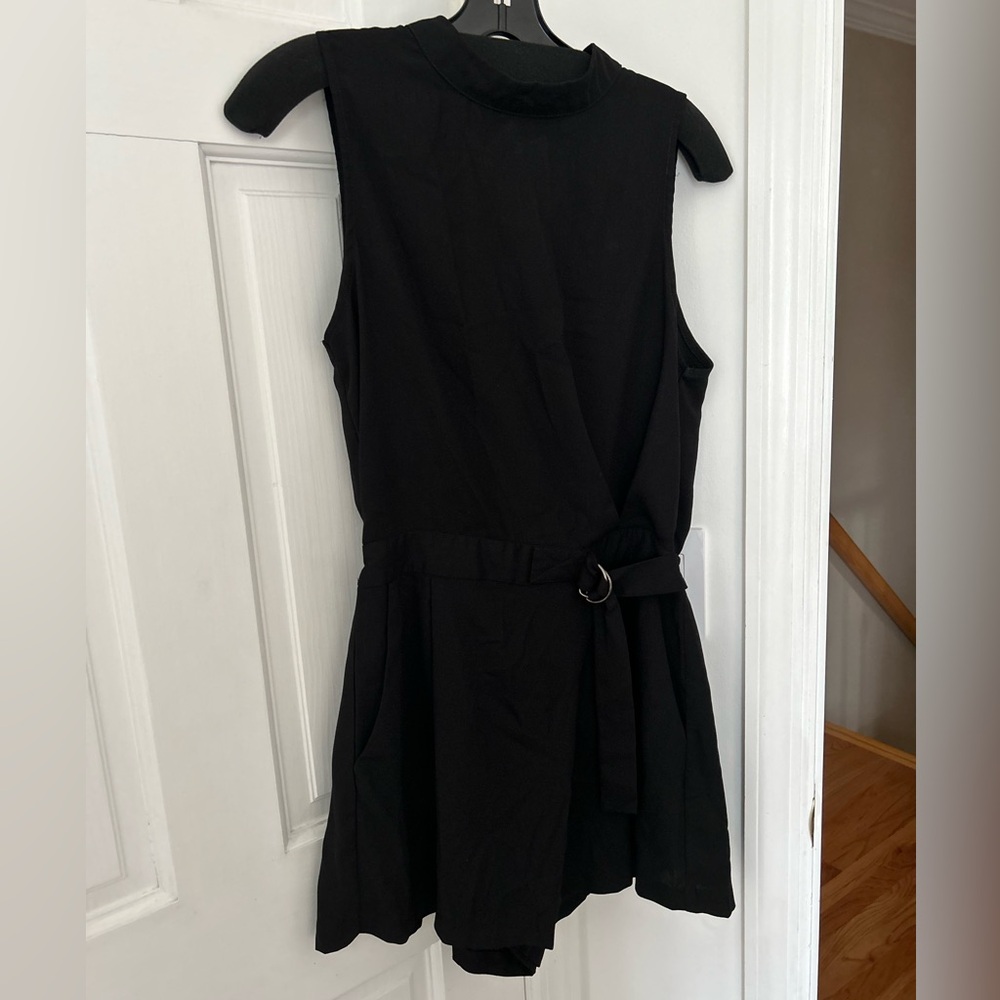 Elegant Black Sleeveless Romper